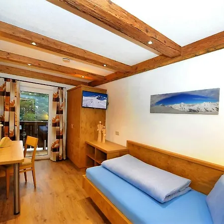 Berghof Apartment Saalbach
